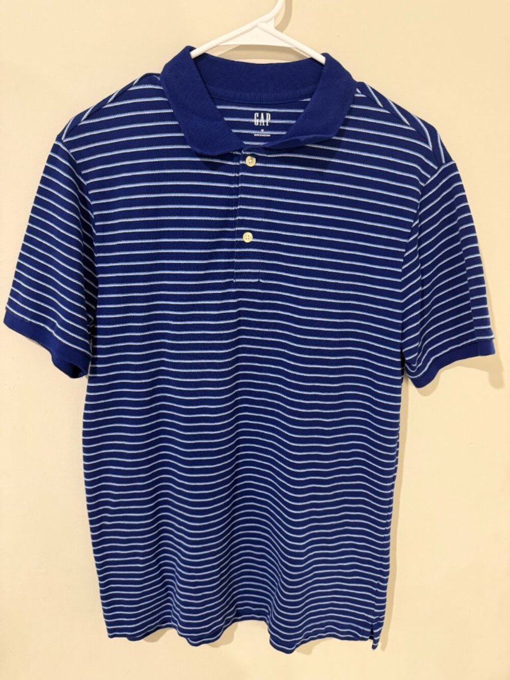 GAP Men's Polo Shirt Medium Blue White Striped Short Sleeve Collared